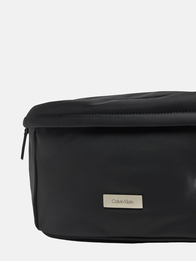 Calvin Klein crna muška torba modernog dizajna-[SKU]