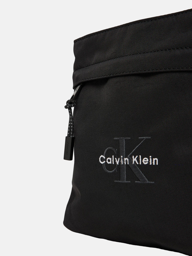 Calvin Klein crna muška klasična torba srednje veličine-[SKU]