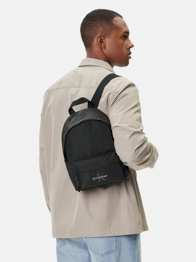 Calvin Klein crni muški ruksak sa prednjim džepom-[SKU]