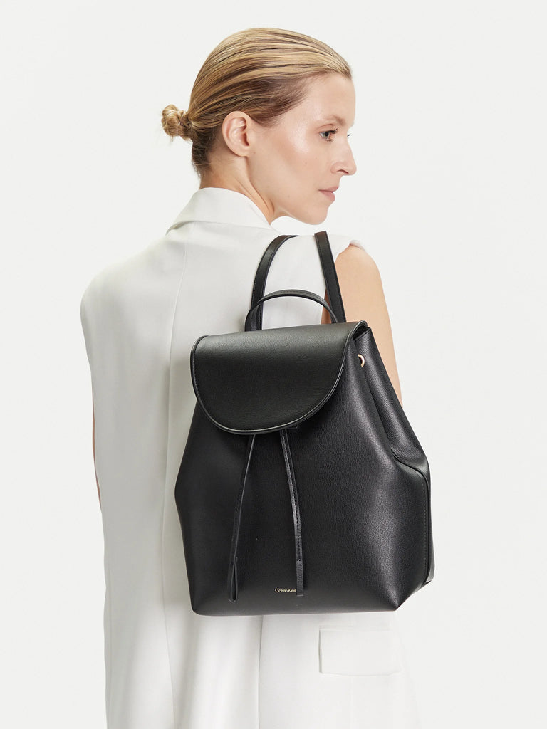 Calvin Klein crni ženski ruksak na preklapanje-[SKU]