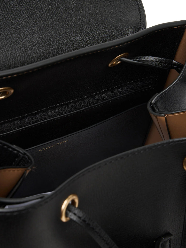 Calvin Klein crni ženski ruksak na preklapanje-[SKU]