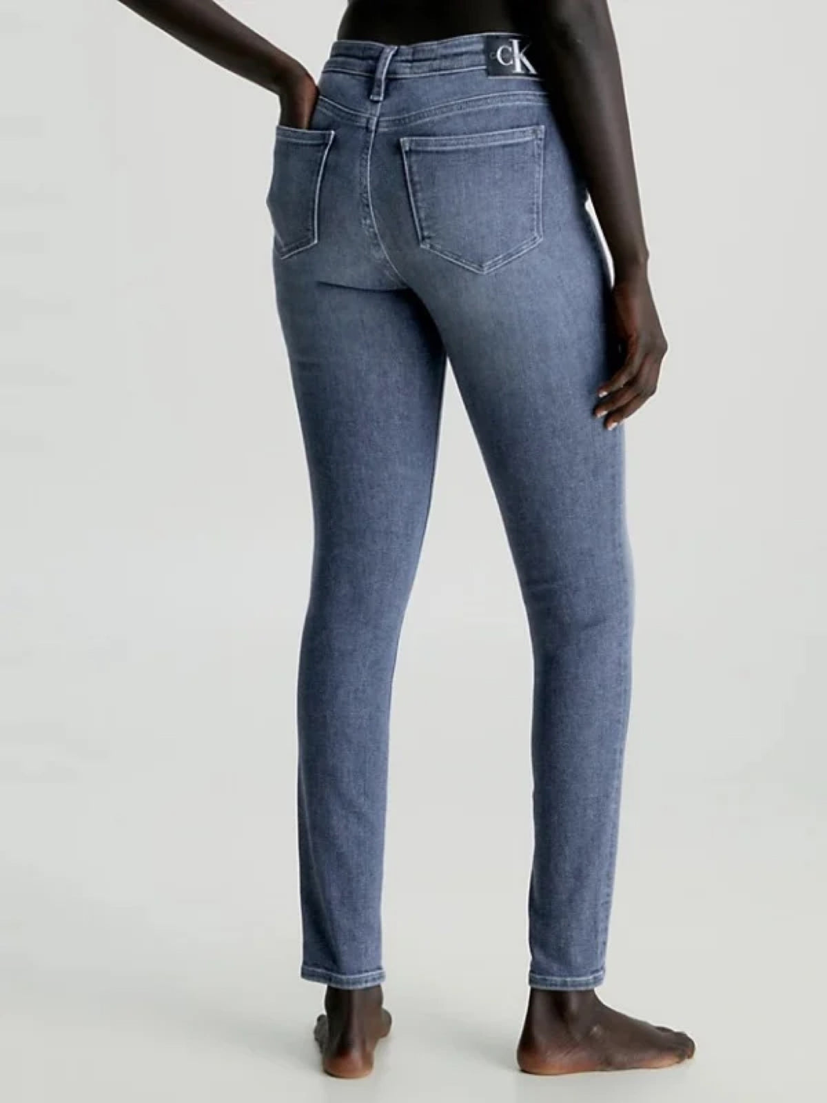 Calvin Klein plave ženske farmerke uskog kroja s ispranim efektom