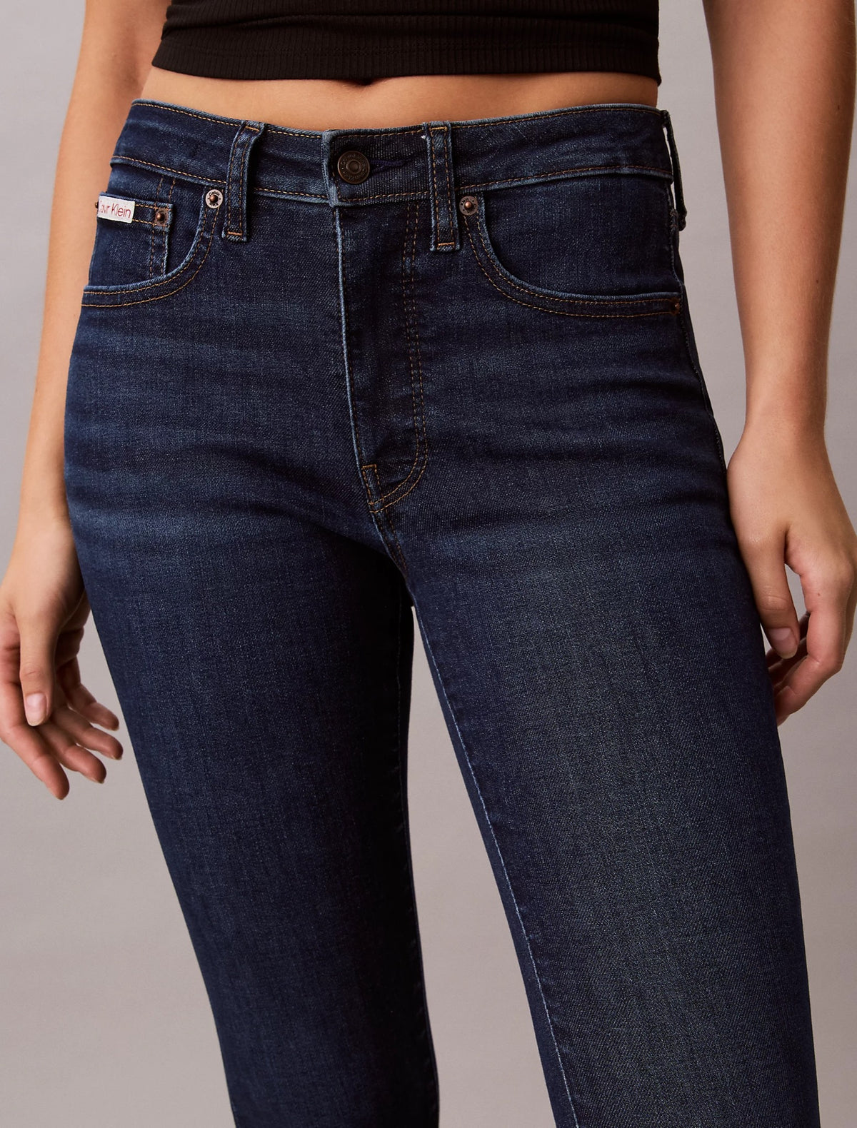 Calvin Klein tamno plave ženske skinny farmerke s tamnim pranjem