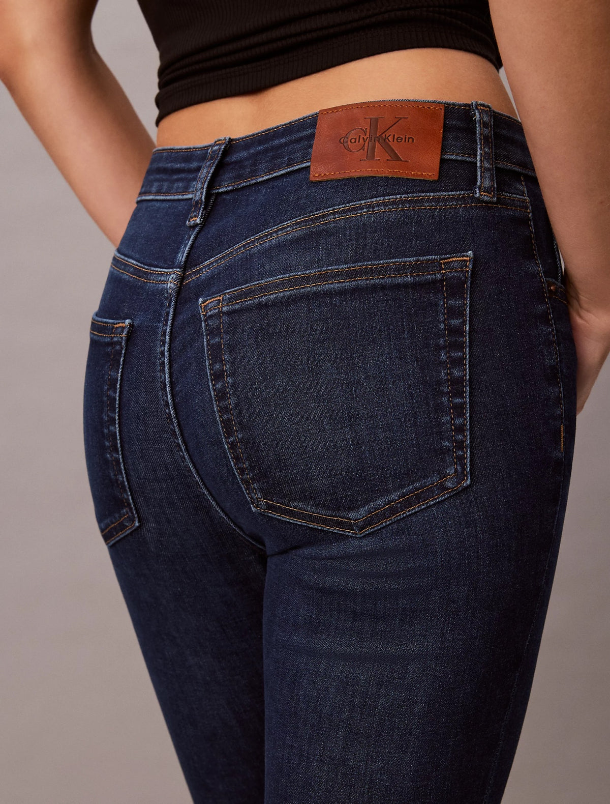 Calvin Klein tamno plave ženske skinny farmerke s tamnim pranjem