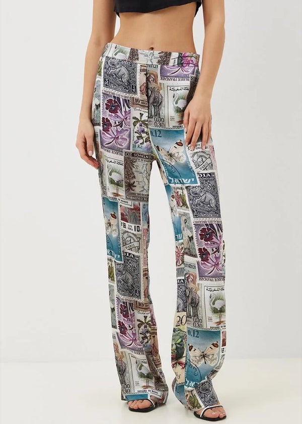Replay ženske široke pantalone sa printom poštanskih maraka