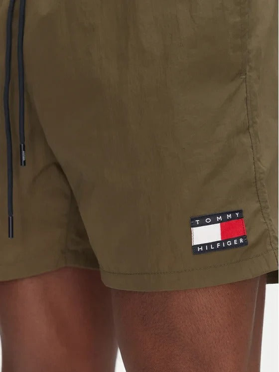 Tommy Hilfiger zeleni muški kupaći šorts s kontrastnim pojasom-[SKU]