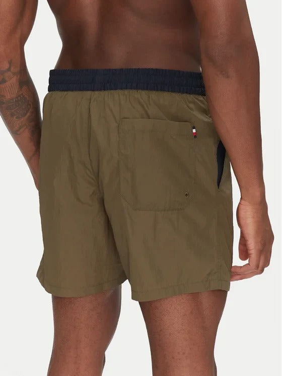 Tommy Hilfiger zeleni muški kupaći šorts s kontrastnim pojasom-[SKU]