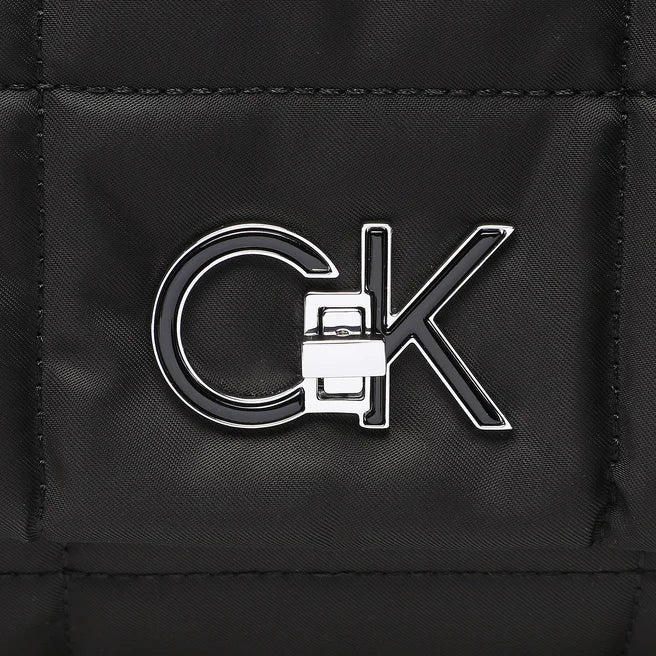 Calvin Klein crna ženska torba (K60K610639-BAX) 4