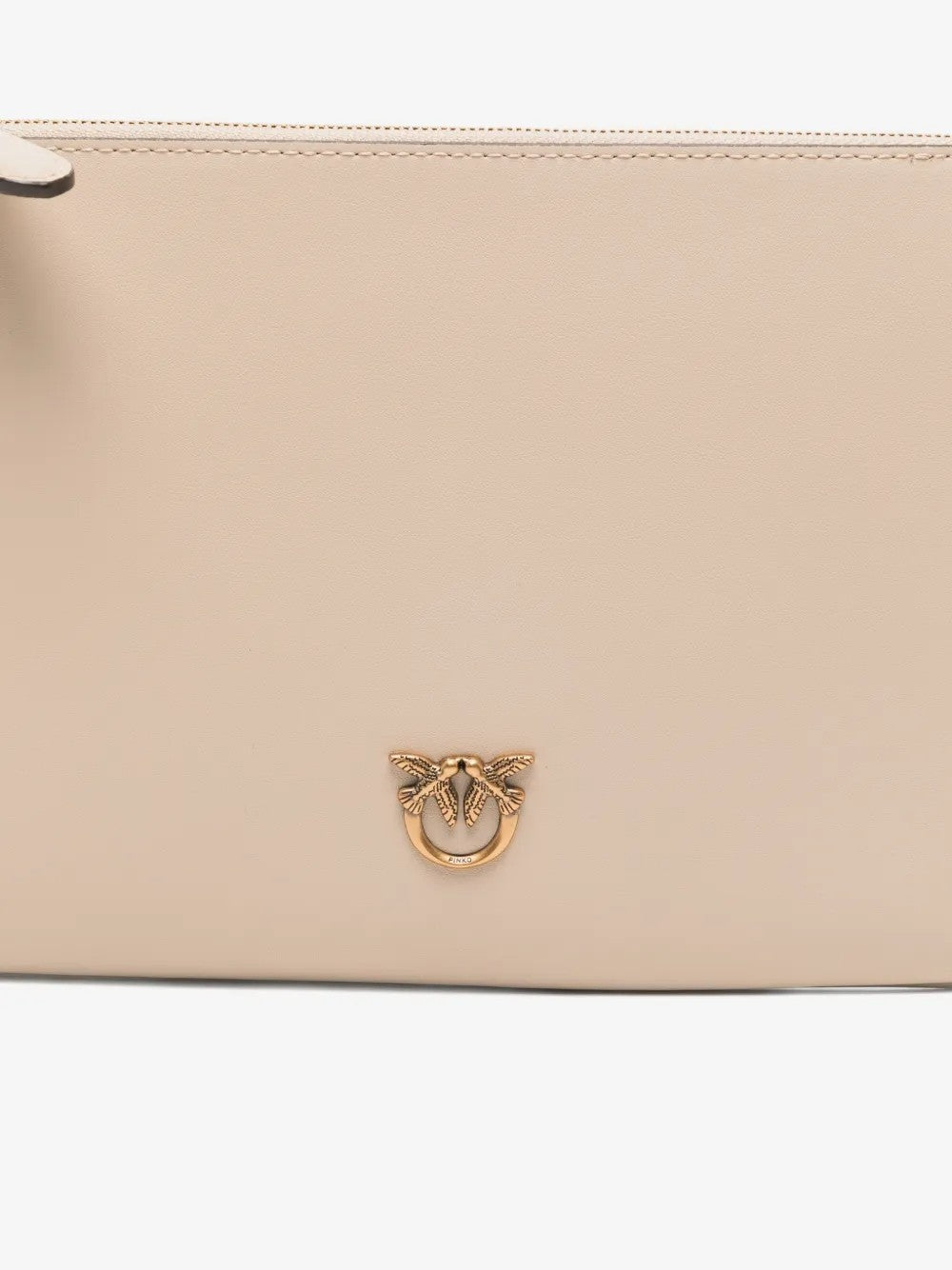Pinko bež ženska crossbody torba sa zlatnim lancem