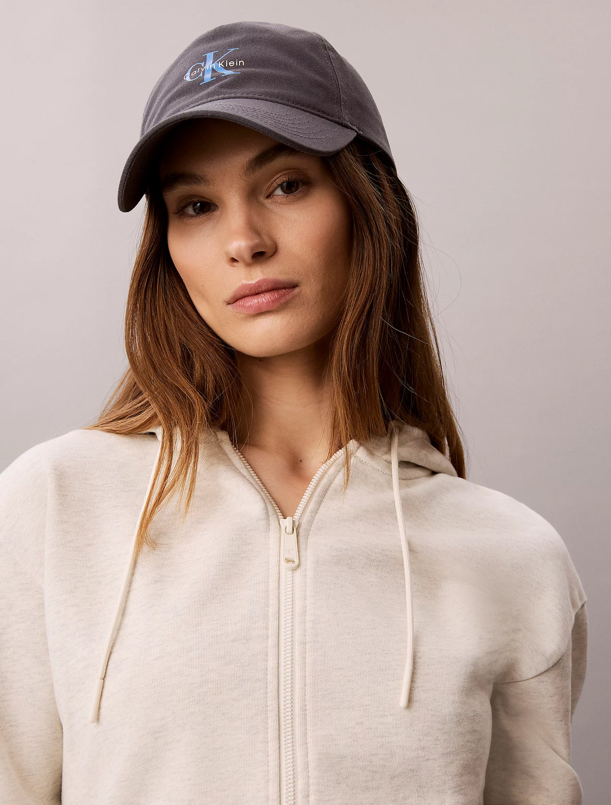 Calvin Klein bež ženska dukserica s kapuljačom