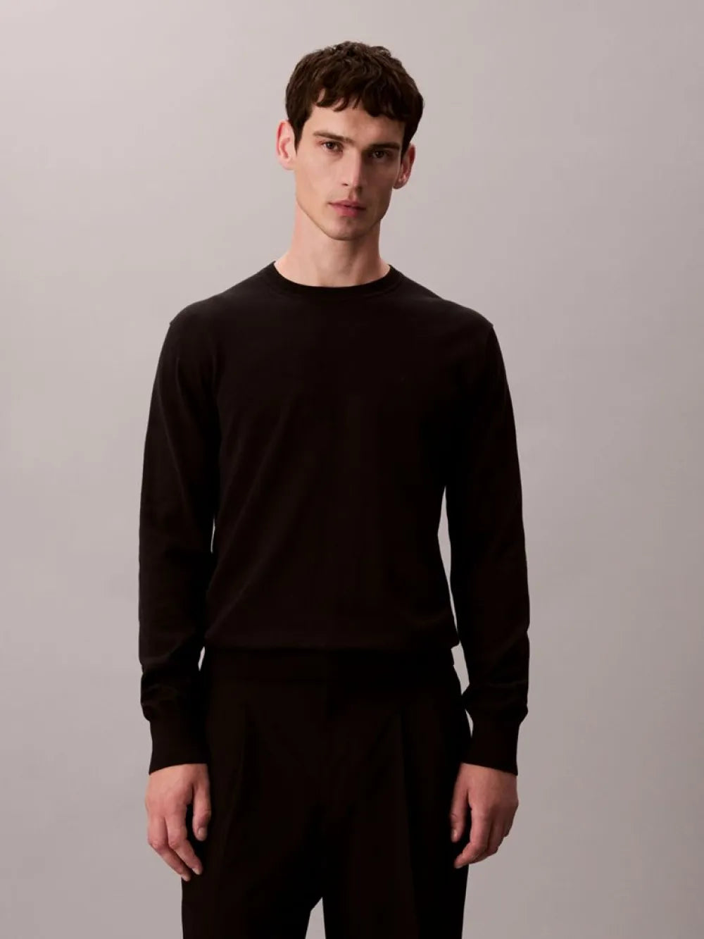 Calvin Klein crni muški džemper s okruglim izrezom