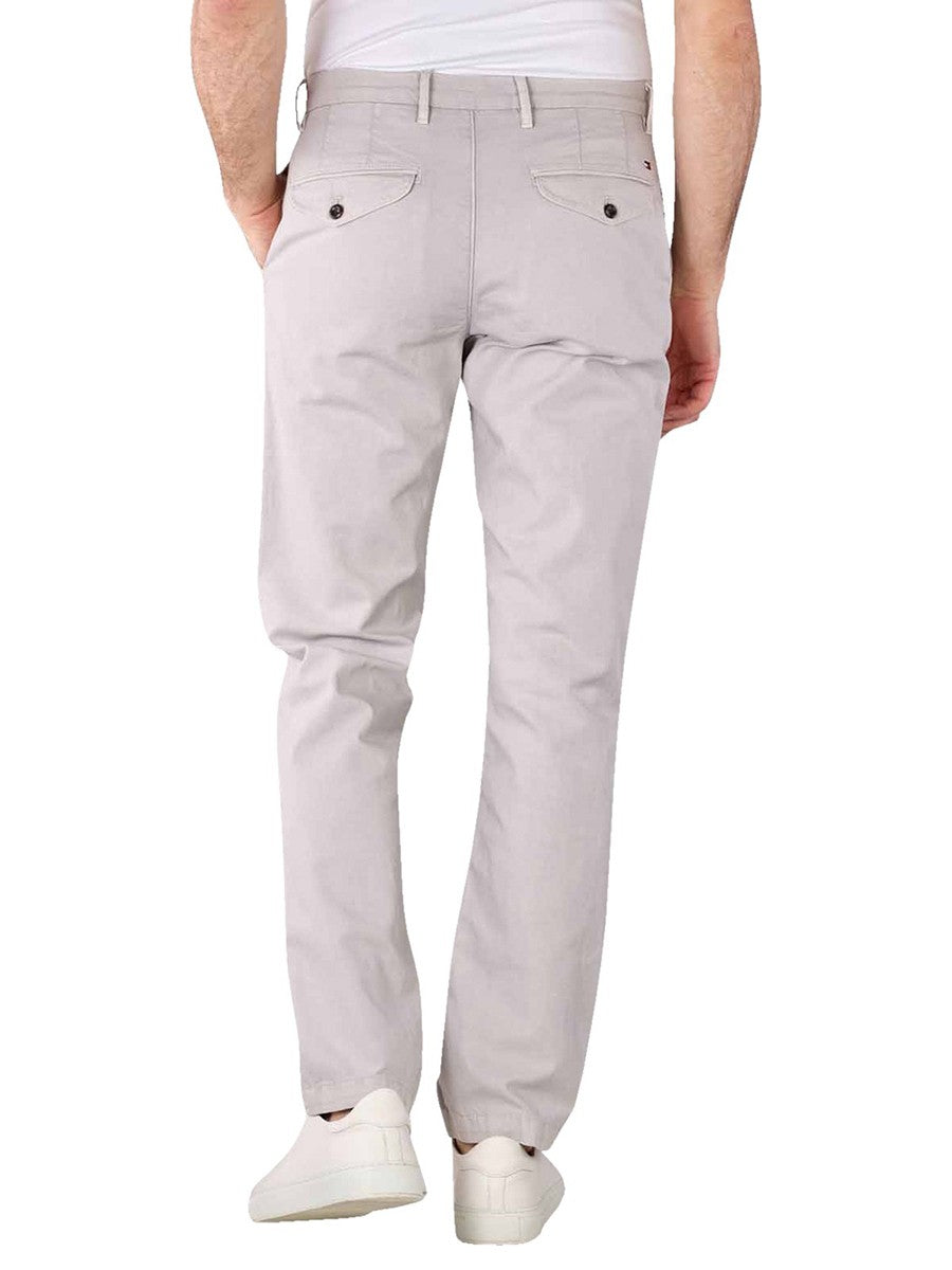 Tommy Hilfiger svijetlosive muške chino hlače
