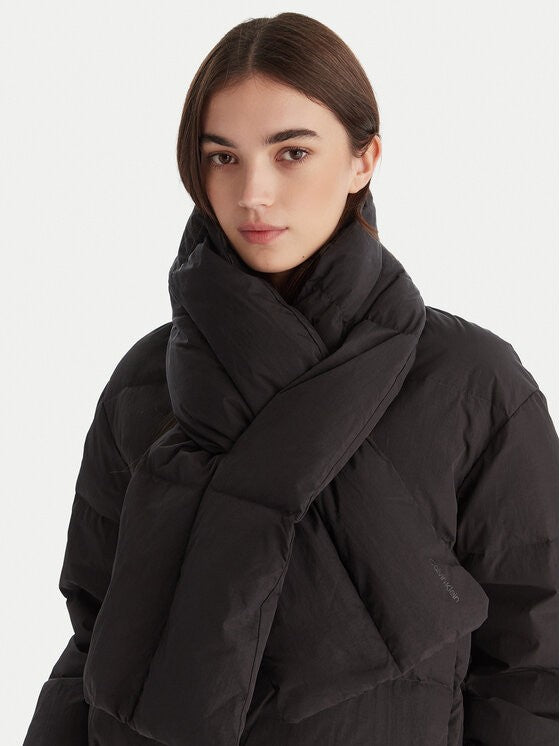 Calvin Klein crna ženska prošivena jakna