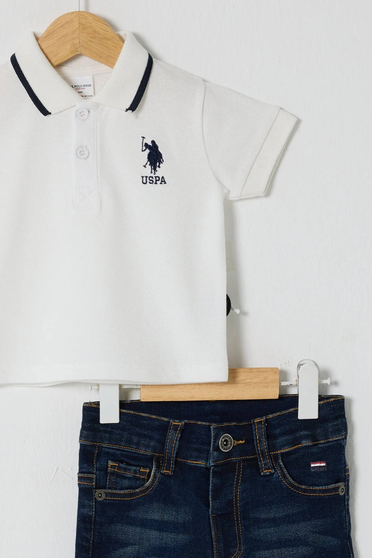 U.S. Polo Assn. bijeli komplet majica i teget pantalona za bebe