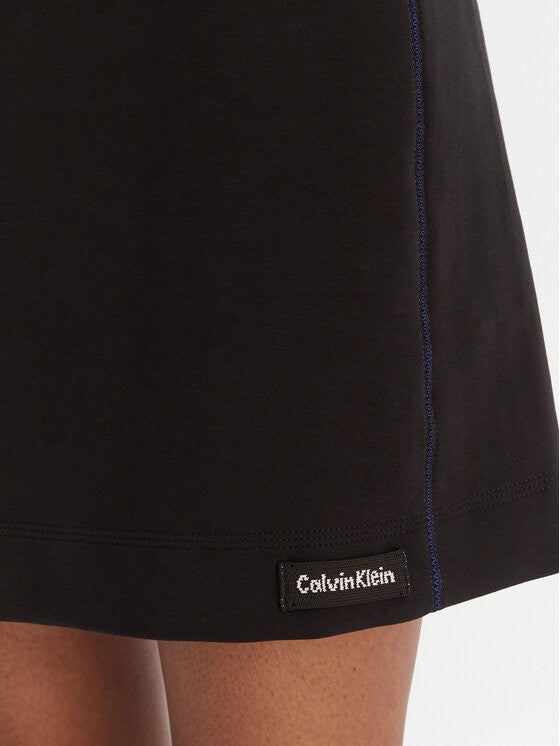 Calvin Klein crna ženska haljina s rolkastom kragnom