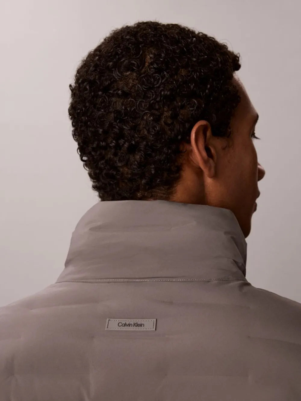 Calvin Klein siva muška prošivena jakna