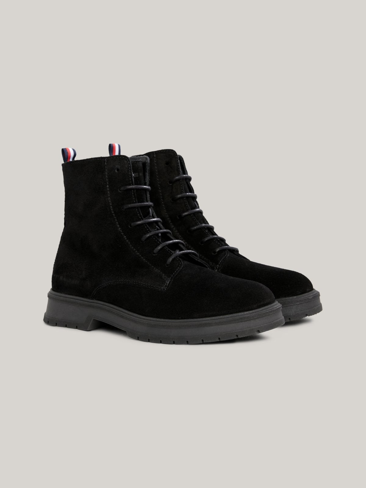 Tommy Hilfiger crne muške čizme od velura s vezicama