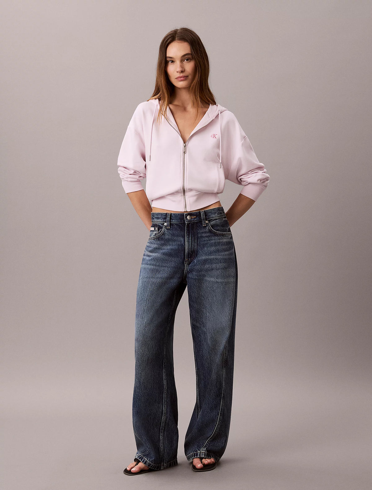 Calvin Klein roza ženska dukserica s kapuljačom